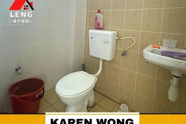 WALKING DISTANCE TO SCHOOL BANDAR SERI ASTANA 1 Storey Terrace for Sale