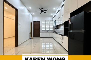 RENOVATED & PARTLY FURNISHED SP SAUJANA 2 Storey Terrace House for RENT