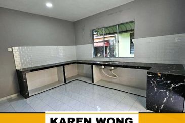 FULLY RENOVATED TAMAN DESA AMAN BIG LAND SIZE 1 Storey Terrace for Sale