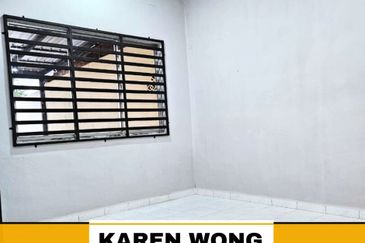 FULLY RENOVATED TAMAN DESA AMAN BIG LAND SIZE 1 Storey Terrace for Sale