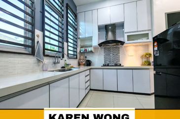 CORNER LOT FULLY FURNISHED BANDAR PUTERI HILL PARK House for RENT