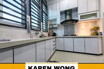 CORNER LOT FULLY FURNISHED BANDAR PUTERI HILL PARK House for RENT