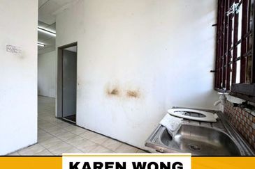 FULL LOAN & CASH BACK ANGGERIK BANDAR AMANJAYA Terrace House for Sale