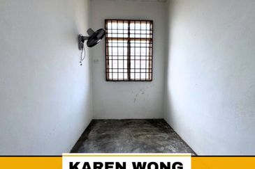 FULL LOAN & CASH BACK ANGGERIK BANDAR AMANJAYA Terrace House for Sale