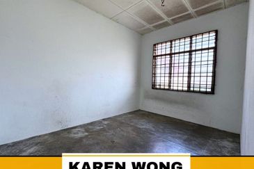 FULL LOAN & CASH BACK ANGGERIK BANDAR AMANJAYA Terrace House for Sale