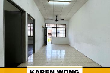 FULL LOAN & CASH BACK ANGGERIK BANDAR AMANJAYA Terrace House for Sale