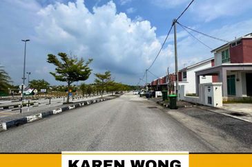 OPEN FACING UNDER VALUE GATED GUARDED PRIMA RESIDENSI UTAMA 2 Storey Terrace House for Sale