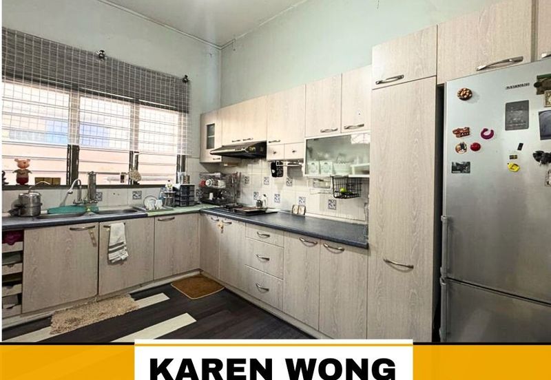 Bandar Laguna Merbok