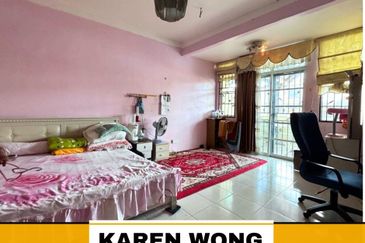 LONG PORCH NEAR CMART PERMATA HILL PARK 2.5 Storey Terrace House for Sale