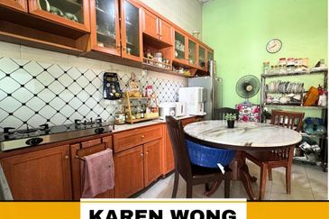 LONG PORCH NEAR CMART PERMATA HILL PARK 2.5 Storey Terrace House for Sale