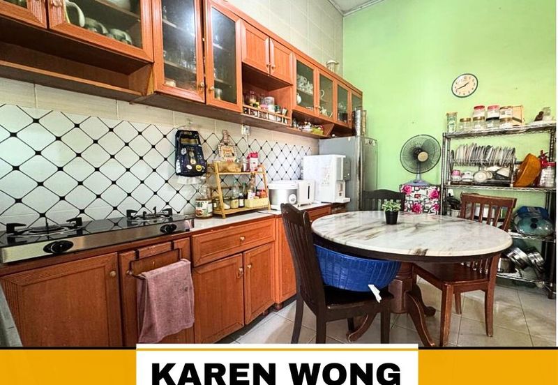 LONG PORCH NEAR CMART PERMATA HILL PARK 2.5 Storey Terrace House for Sale