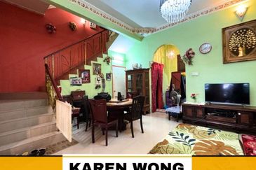LONG PORCH NEAR CMART PERMATA HILL PARK 2.5 Storey Terrace House for Sale