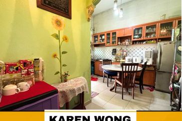 LONG PORCH NEAR CMART PERMATA HILL PARK 2.5 Storey Terrace House for Sale