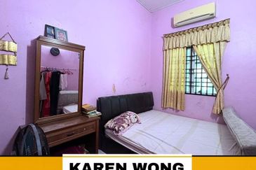 LONG PORCH NEAR CMART PERMATA HILL PARK 2.5 Storey Terrace House for Sale