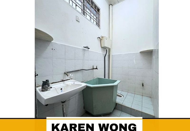 PARTLY FURNISHED TAMAN DESA ENGGANG 1 Storey SEMI DETACHED for RENT