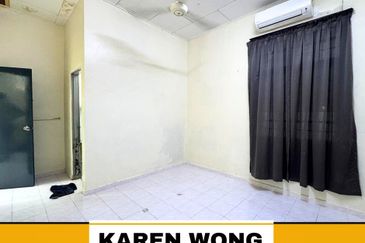 PARTLY FURNISHED TAMAN DESA ENGGANG 1 Storey SEMI DETACHED for RENT