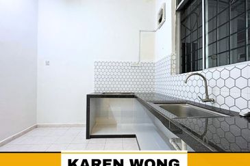 PARTLY FURNISHED TAMAN DESA ENGGANG 1 Storey SEMI DETACHED for RENT