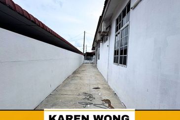 PARTLY FURNISHED TAMAN DESA ENGGANG 1 Storey SEMI DETACHED for RENT