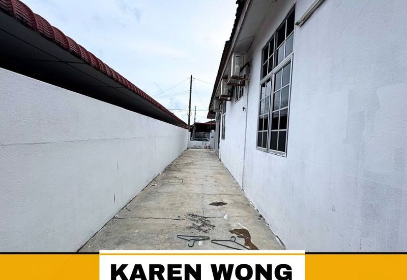 PARTLY FURNISHED TAMAN DESA ENGGANG 1 Storey SEMI DETACHED for RENT