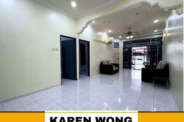 PARTLY FURNISHED TAMAN DESA ENGGANG 1 Storey SEMI DETACHED for RENT