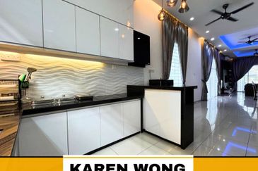 FULLY FURNISHED RENOVATED SP SAUJANA ENDLOT Double Storey Terrace for RENT