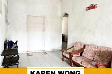 WALKING DISTANCE TO NEW CMART TAMAN CENGAL INDAH