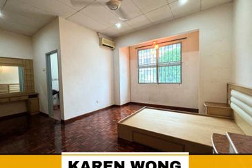 Bandar Laguna Merbok