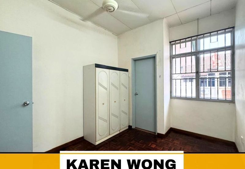 Bandar Laguna Merbok