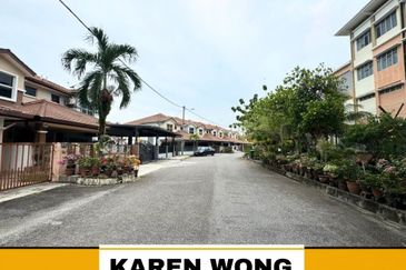 Bandar Laguna Merbok