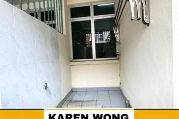 Bandar Laguna Merbok