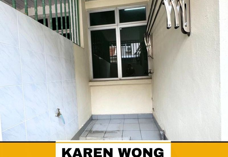 Bandar Laguna Merbok