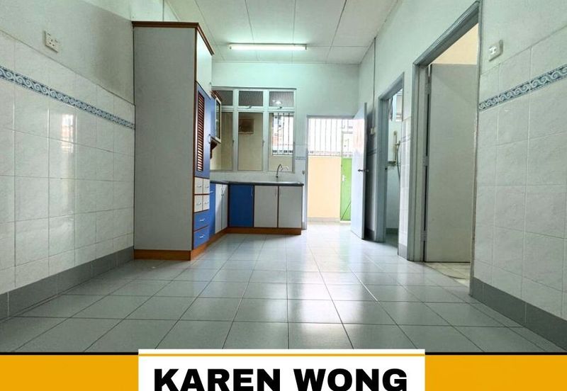 Bandar Laguna Merbok