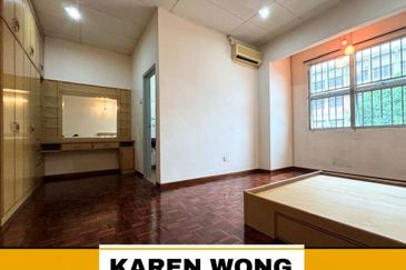 Bandar Laguna Merbok