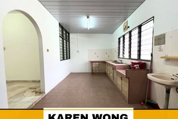 WALKING DISTANCE TO PASAR TAMAN RIA PARTLY FURNISHED House for Rent
