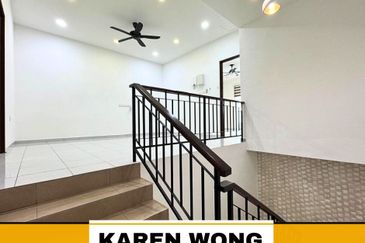 FULLY RENO SP SAUJANA BALCONY READY 2 Storey Terrace for Sale