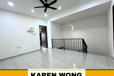 FULLY RENO SP SAUJANA BALCONY READY 2 Storey Terrace for Sale