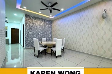 FULLY RENO SP SAUJANA BALCONY READY 2 Storey Terrace for Sale