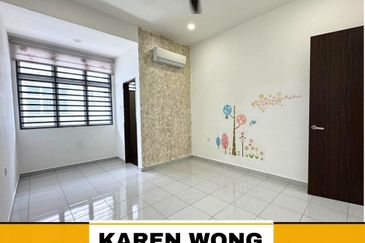 FULLY RENO SP SAUJANA BALCONY READY 2 Storey Terrace for Sale