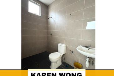 NEGOTIABLE SP SAUJANA Gated & Guarded Dobule Storey Terrace House for Sale