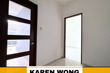 NEGOTIABLE SP SAUJANA Gated & Guarded Dobule Storey Terrace House for Sale