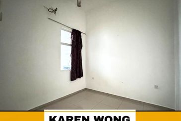 NEGOTIABLE SP SAUJANA Gated & Guarded Dobule Storey Terrace House for Sale