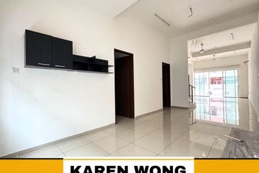 NEGOTIABLE SP SAUJANA Gated & Guarded Dobule Storey Terrace House for Sale