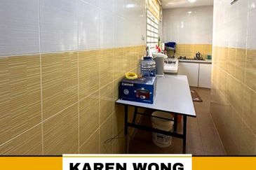 RENO EXTENDED BANDAR LAGUNA MERBOK Partly Furnished 2 Storey Terrace for Sale