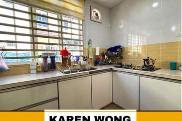 RENO EXTENDED BANDAR LAGUNA MERBOK Partly Furnished 2 Storey Terrace for Sale