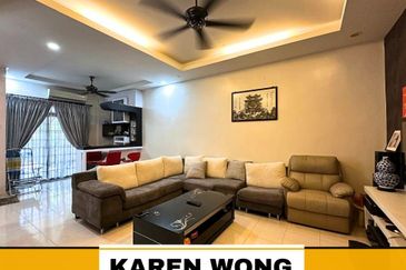 RENO EXTENDED BANDAR LAGUNA MERBOK Partly Furnished 2 Storey Terrace for Sale