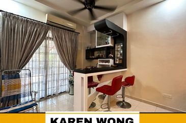 RENO EXTENDED BANDAR LAGUNA MERBOK Partly Furnished 2 Storey Terrace for Sale