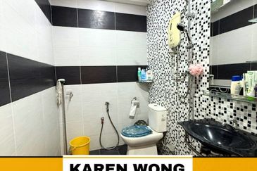 RENO WITH KITCHEN CABINET BANDAR LAGUNA MERBOK 2 Storey Terrace House for Sale