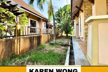 TYPE LOVINA AMBANGAN HEIGHTS 1 Storey BUNGALOW House for Sale