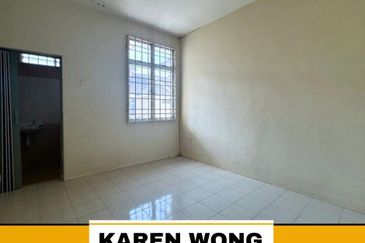 OPEN FACING BANDAR UTAMA BELOW MV 2 Storey Terrace for Sale