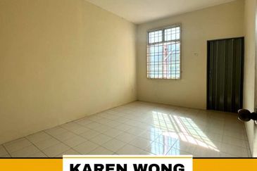 OPEN FACING BANDAR UTAMA BELOW MV 2 Storey Terrace for Sale